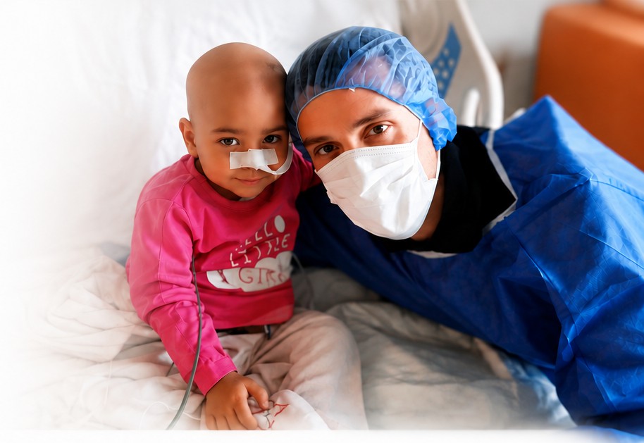 Un enfant hospitalisé accompagné de son papa